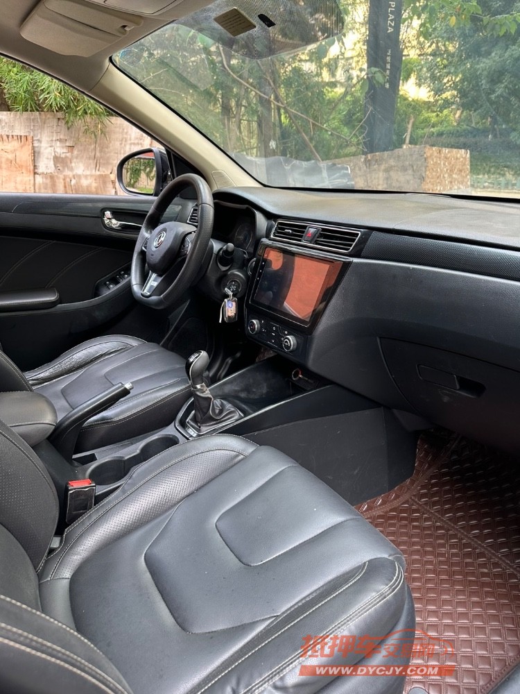 成都19年东风风光5