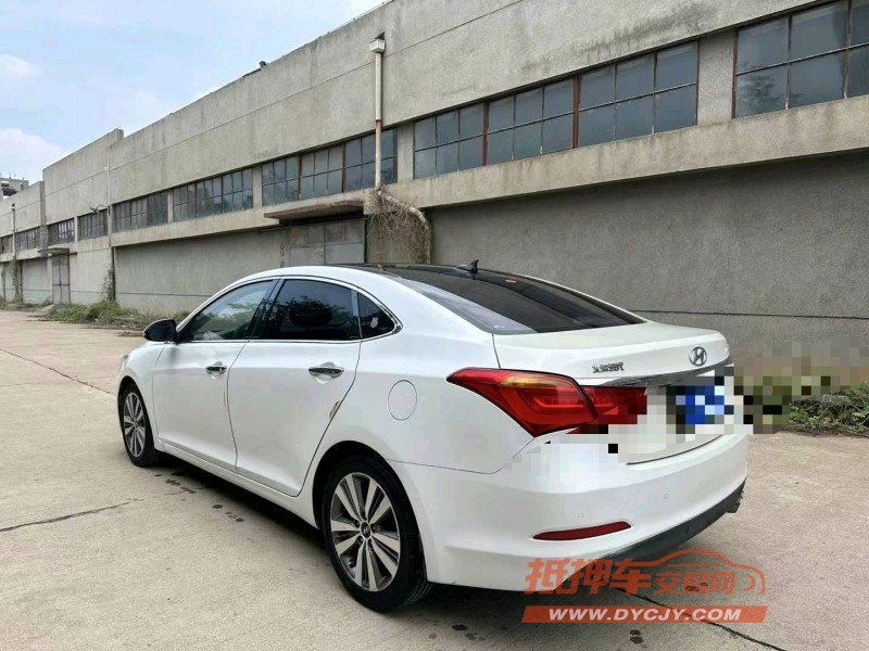 济南16年现代名图8