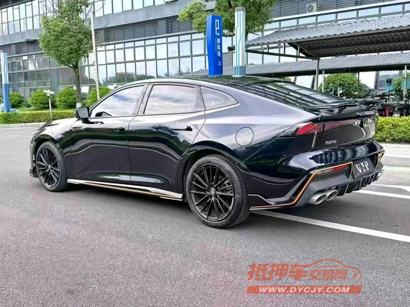 东莞23年长安汽车UNI-V8
