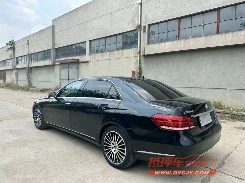 济南14年奔驰E8