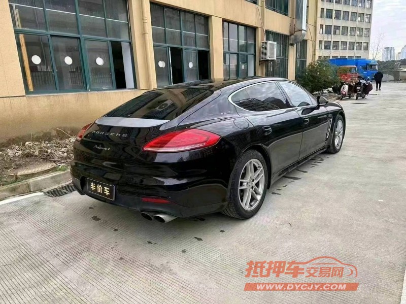 武汉14年保时捷帕拉梅拉6
