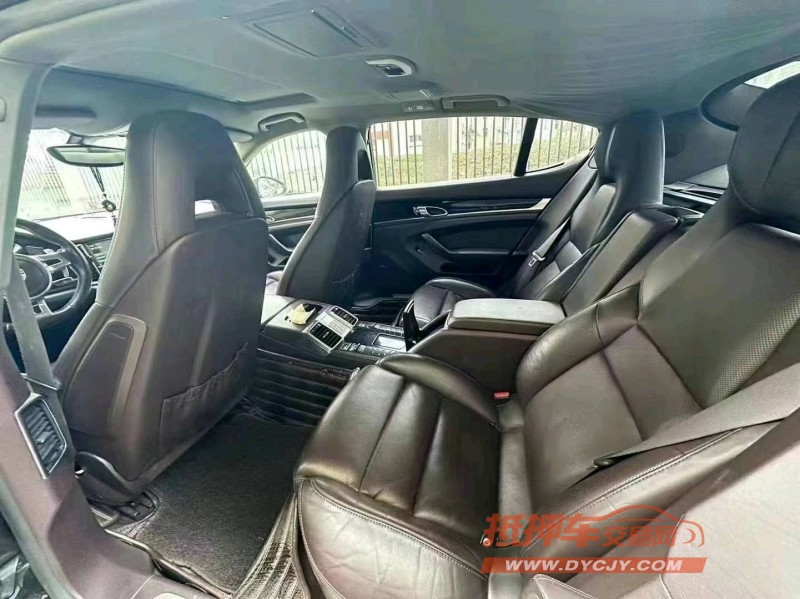 武汉14年保时捷帕拉梅拉7