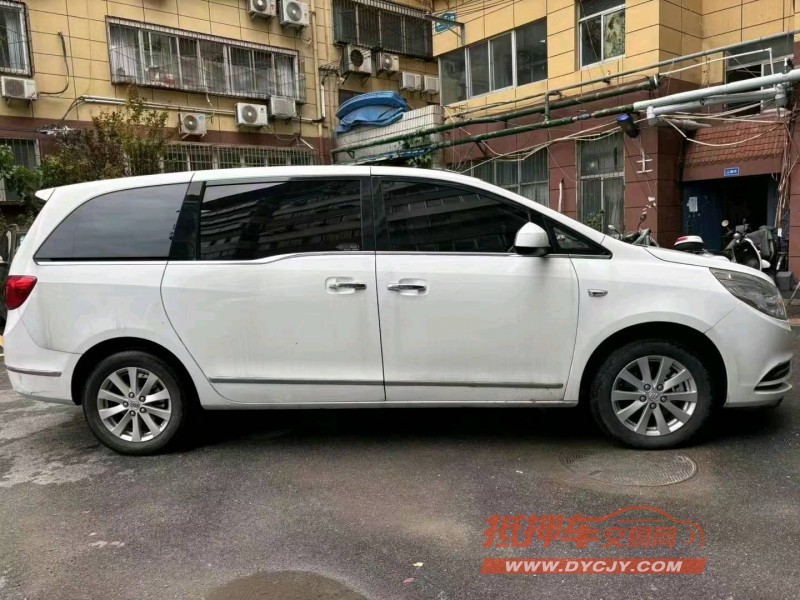 枣庄19年别克GL82