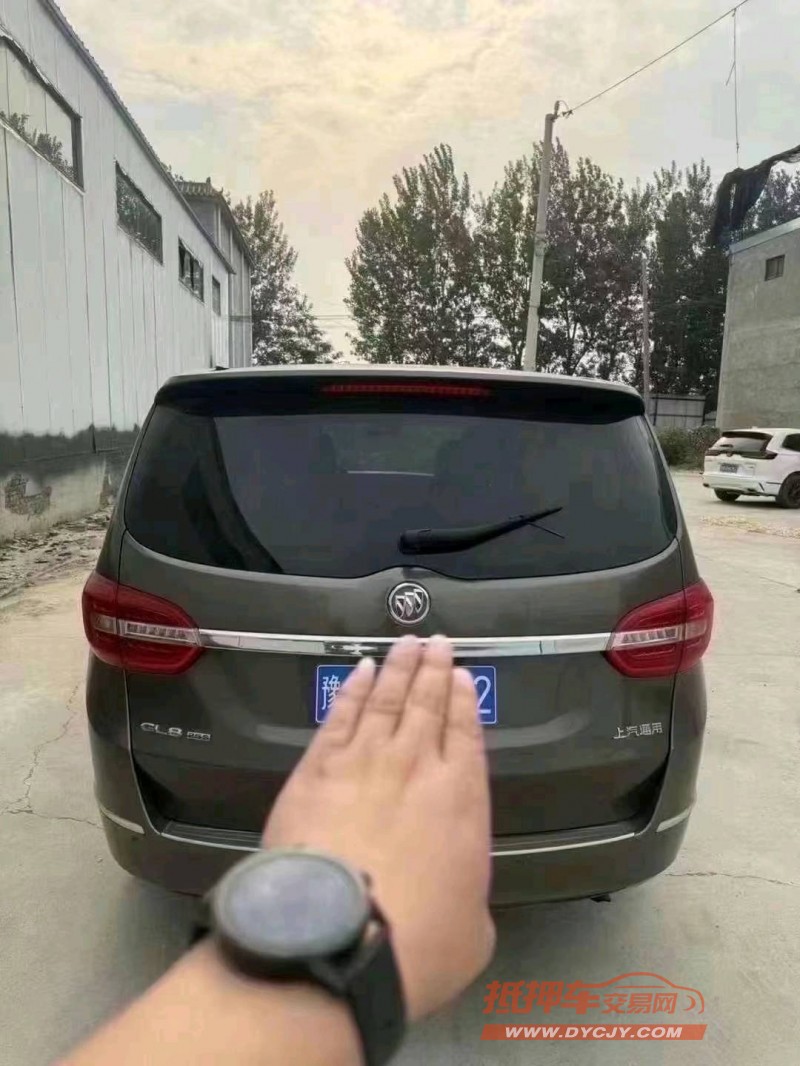 青岛17年别克GL84