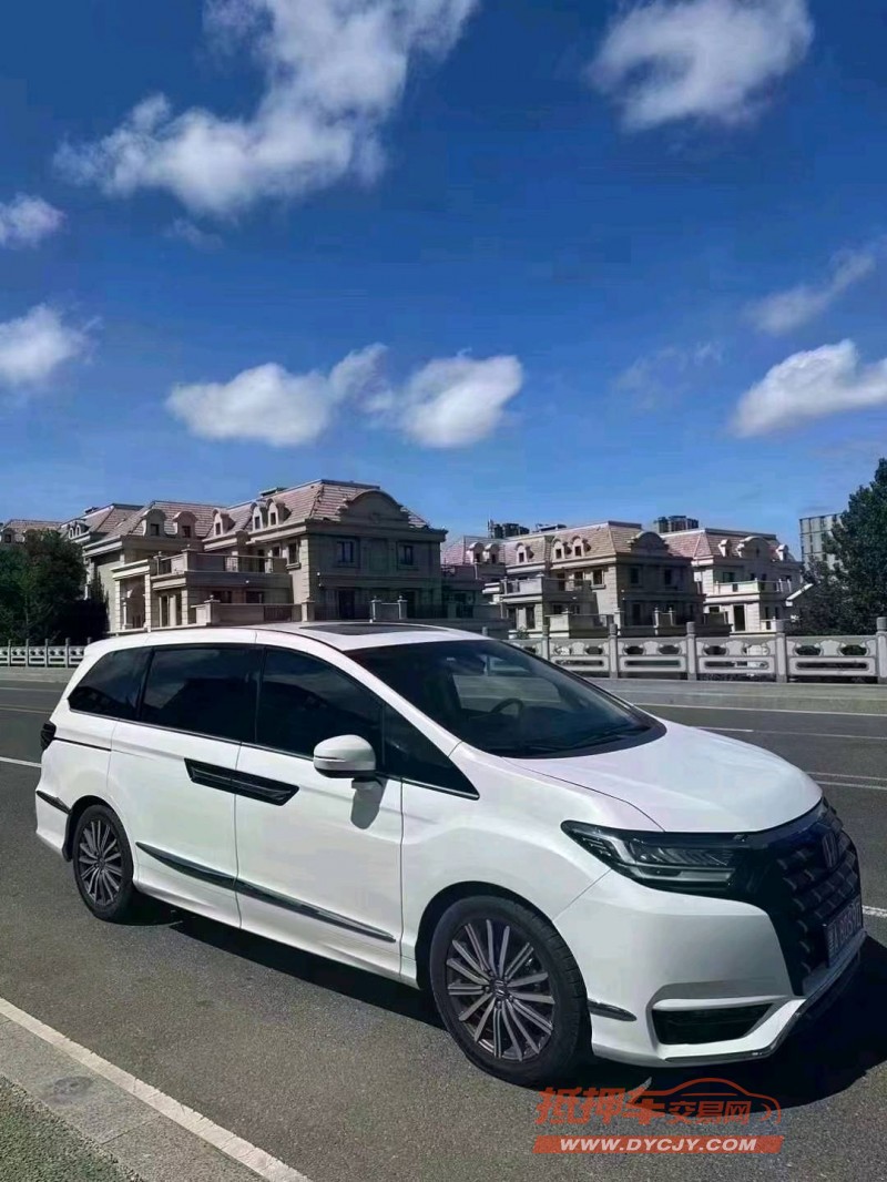 青岛22年本田艾力绅2