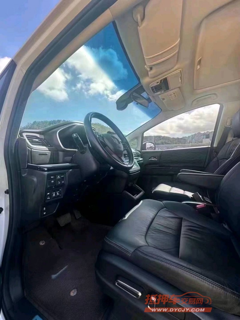 青岛22年本田艾力绅5