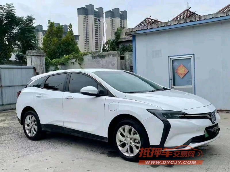 济宁24年别克微蓝3