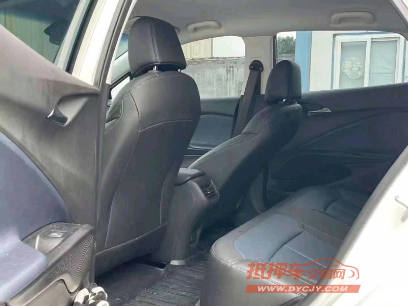 济宁24年别克微蓝6