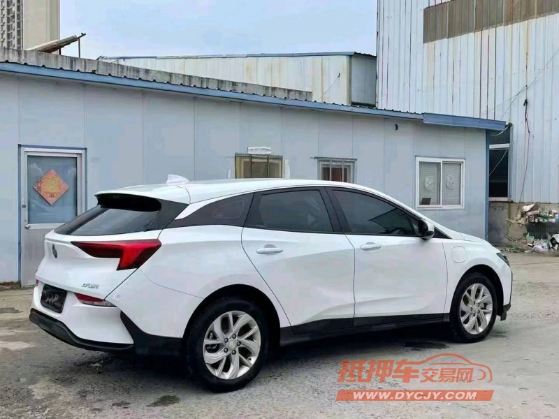 济宁24年别克微蓝8