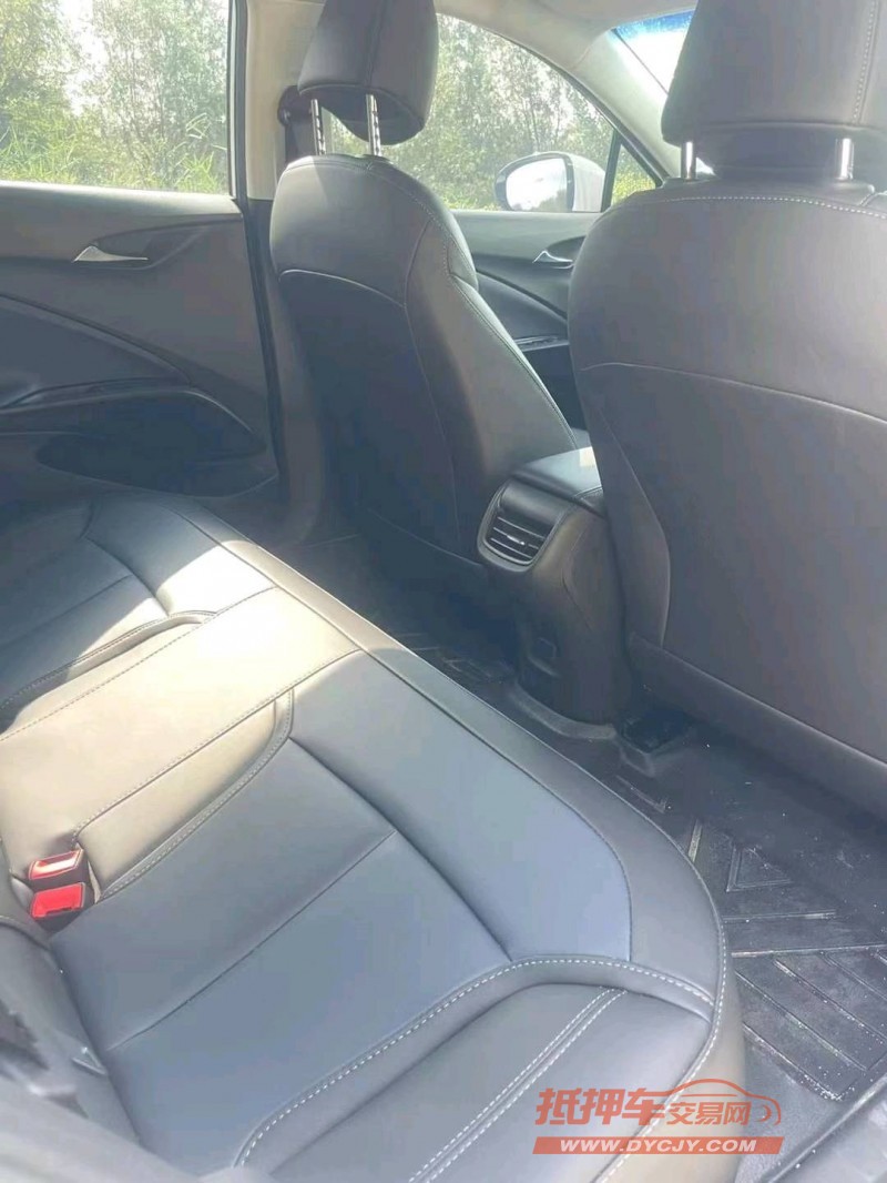 济宁24年别克微蓝3