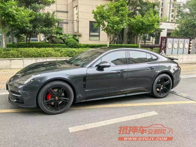 苏州19年保时捷帕拉梅拉2