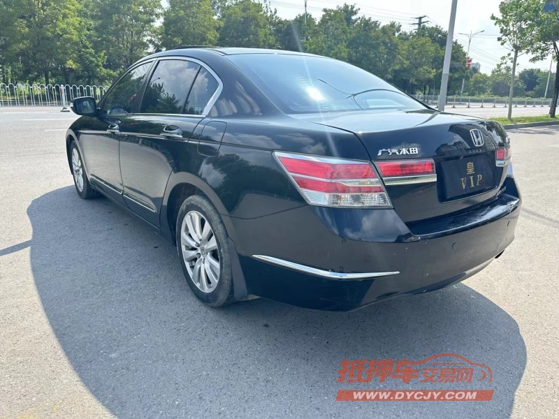 徐州13年本田雅阁4