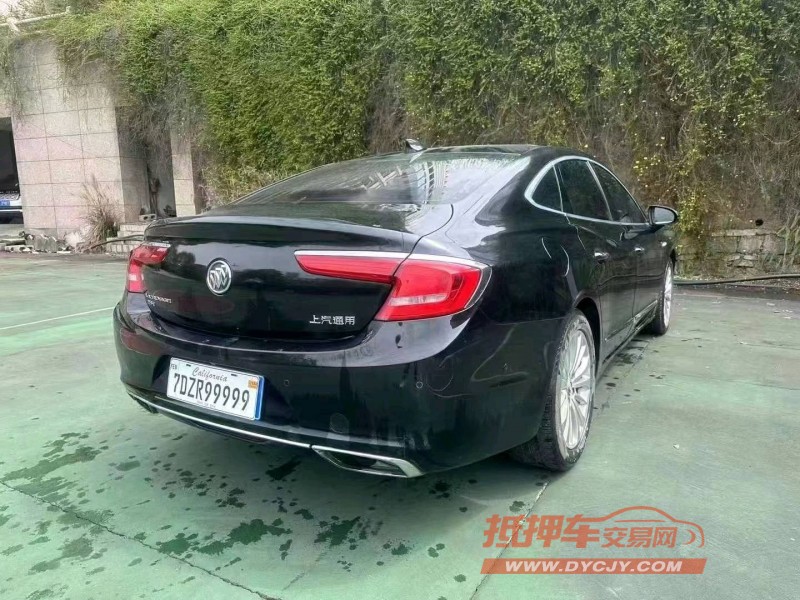 重庆17年别克君越9