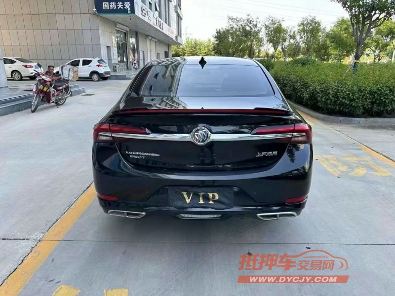 济宁20年别克君越9