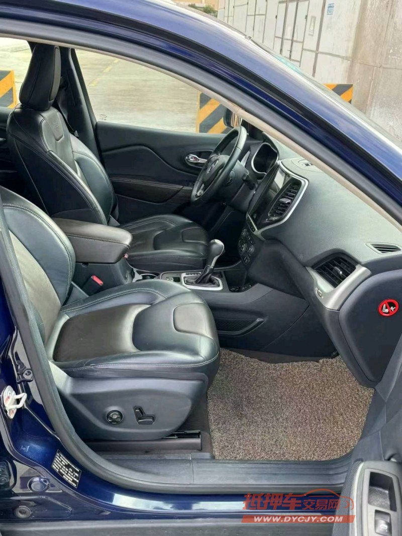 中山16年Jeep自由光6