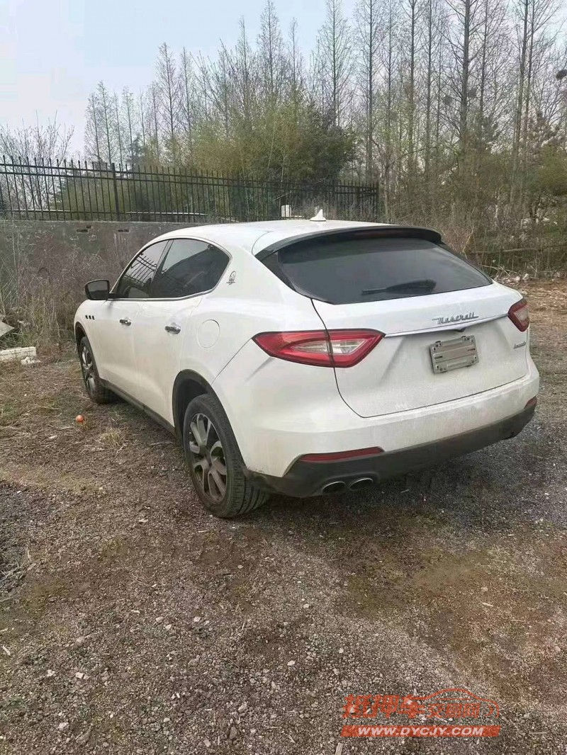 潍坊18年玛莎拉蒂Levante4