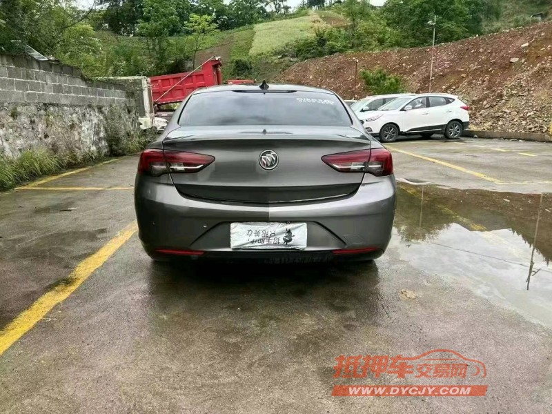 重庆17年别克君威6