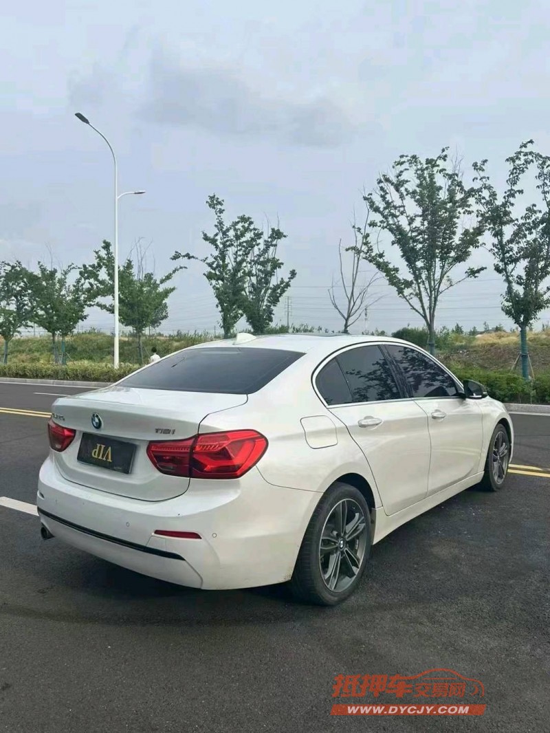 徐州17年宝马1系7