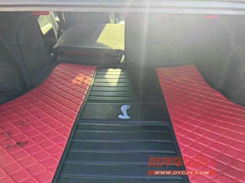 济南16年福特野马8