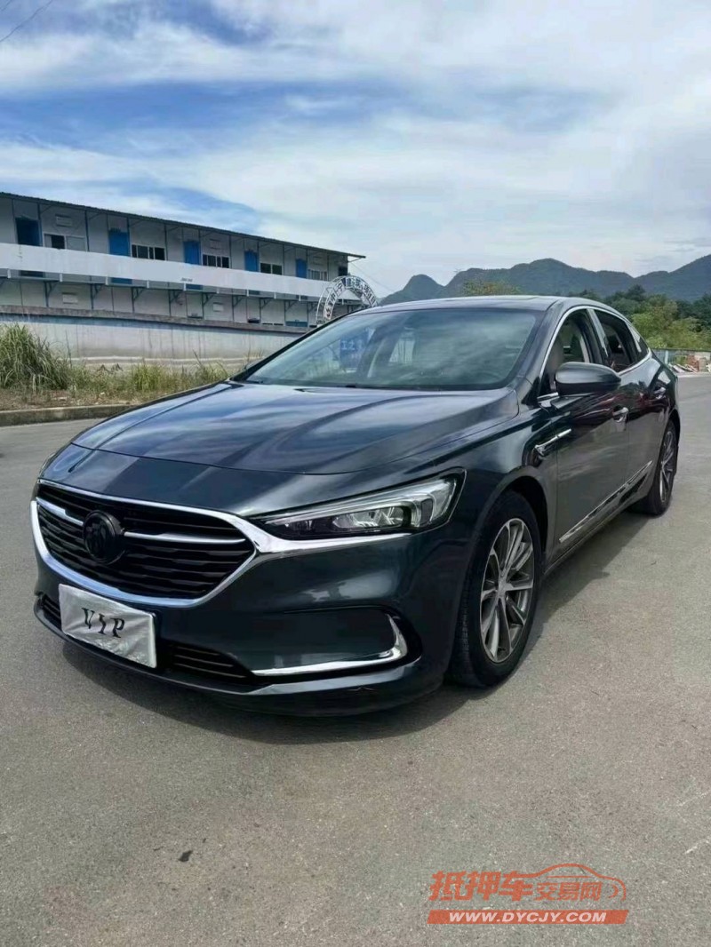 重庆20年别克君越2