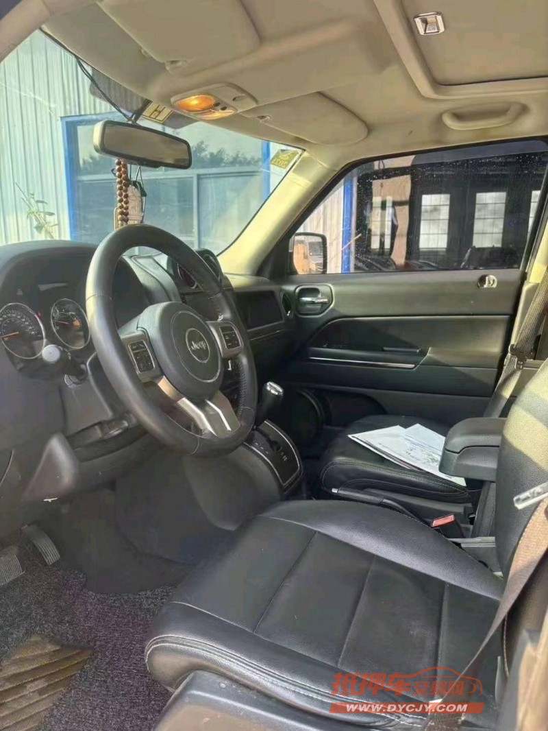 菏泽15年Jeep自由客7