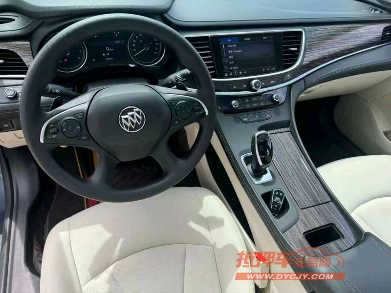 重庆20年别克君越5