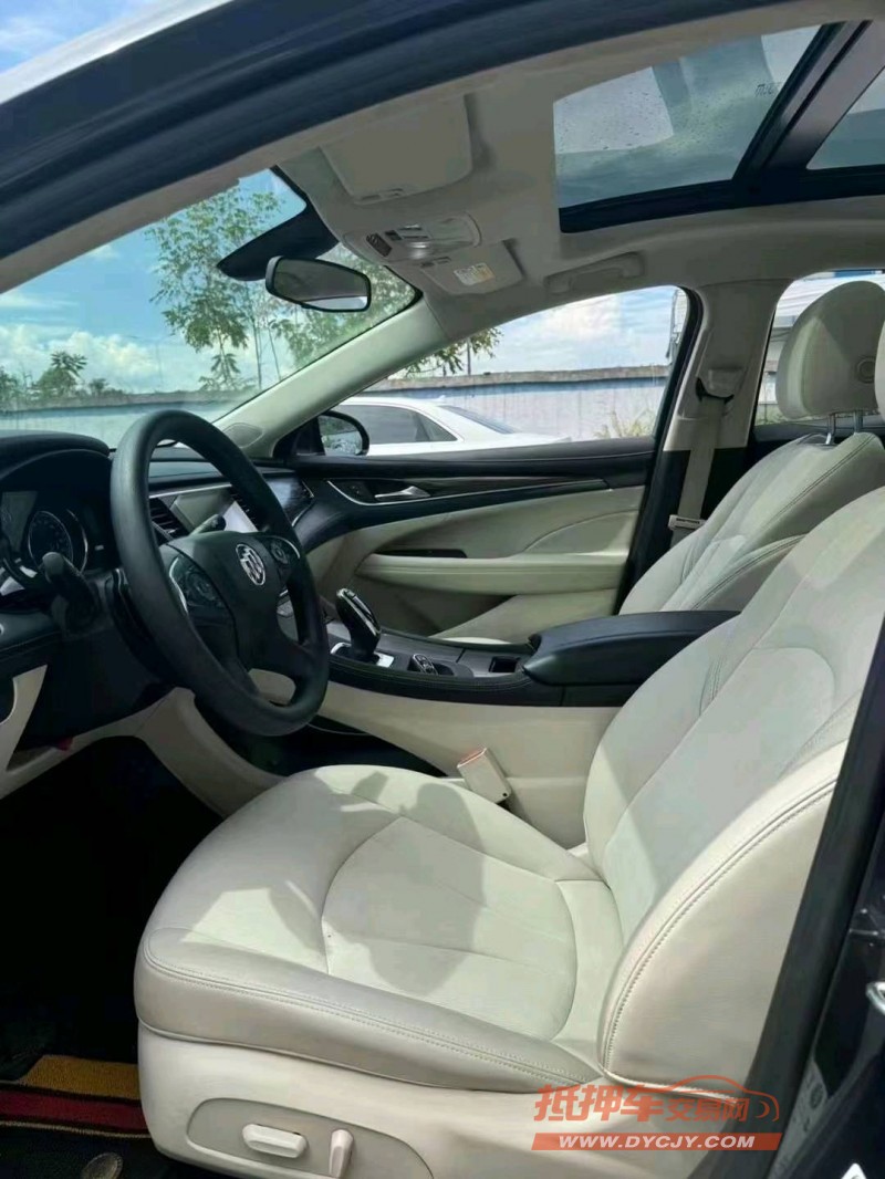 重庆20年别克君越6