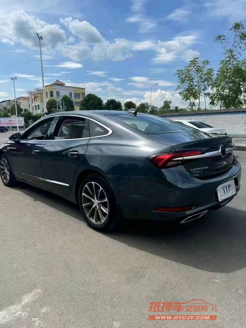 重庆20年别克君越9