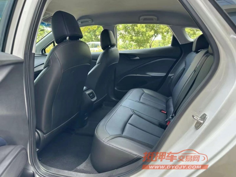 济宁24年别克微蓝6