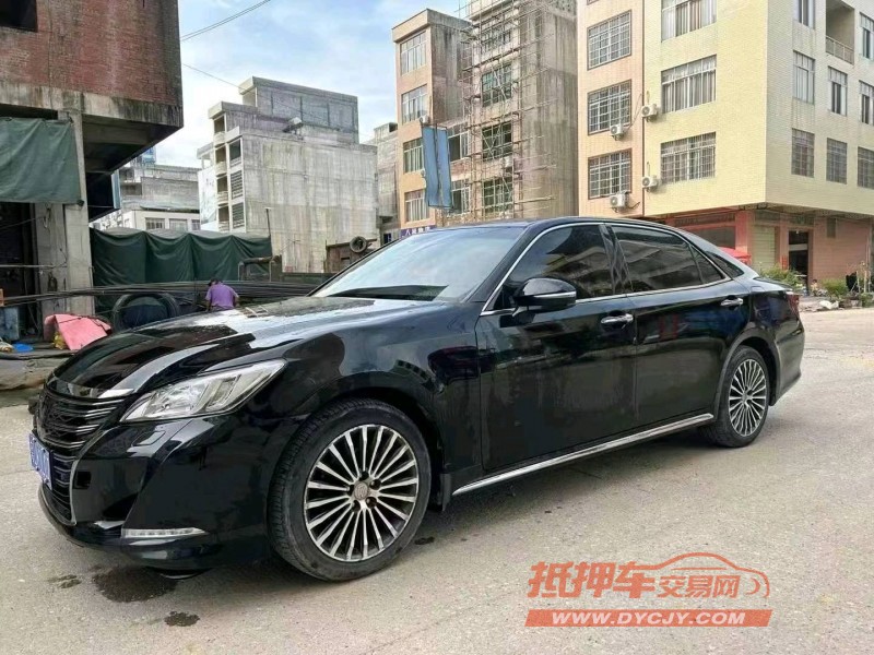 佛山18年丰田皇冠3