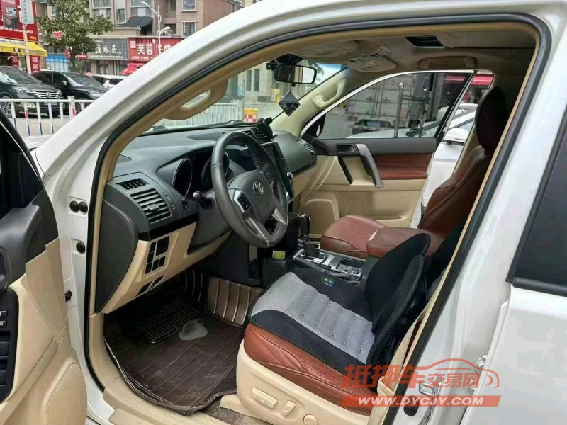 武汉15年丰田普拉多3