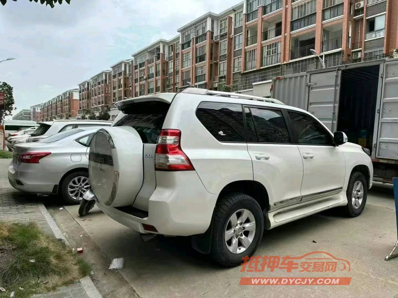 武汉15年丰田普拉多8