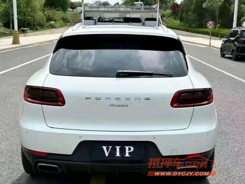 潍坊16年保时捷Macan8