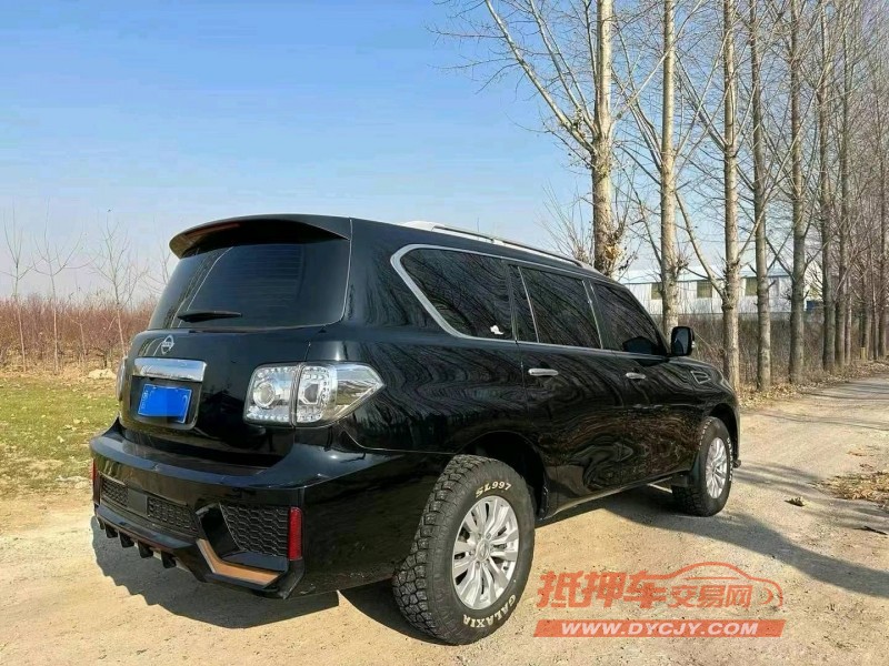 潍坊18年日产途乐3