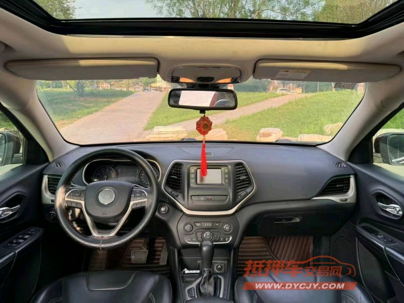 邢台16年Jeep自由光5