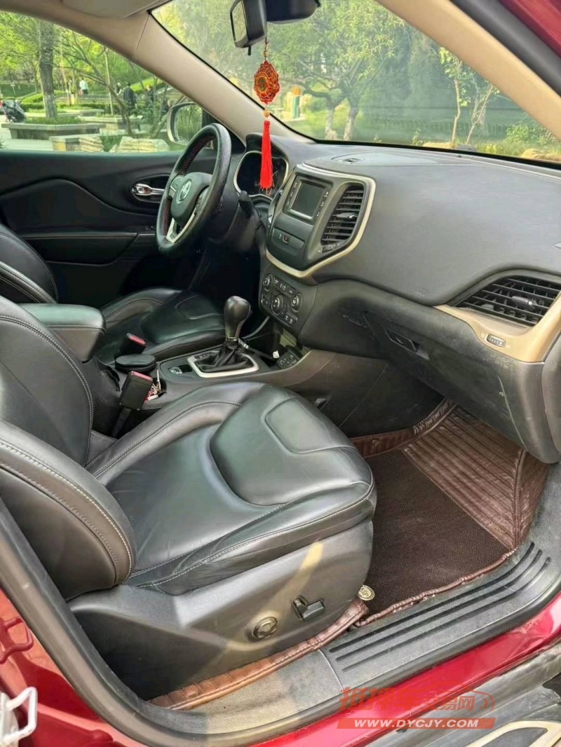 邢台16年Jeep自由光7