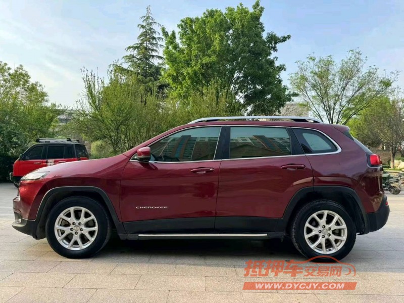 邢台16年Jeep自由光8