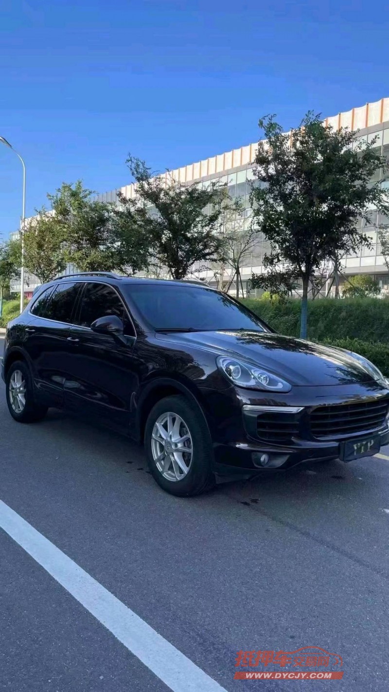 济南17年保时捷卡宴2