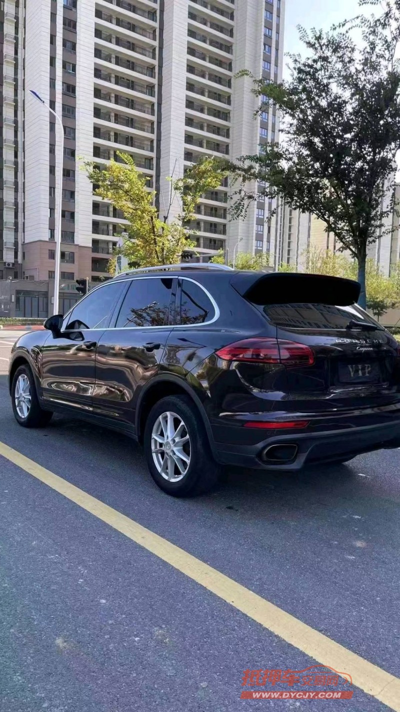 济南17年保时捷卡宴3