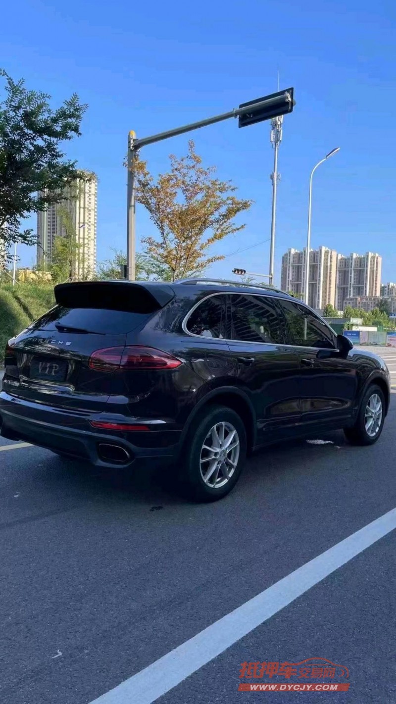 济南17年保时捷卡宴4