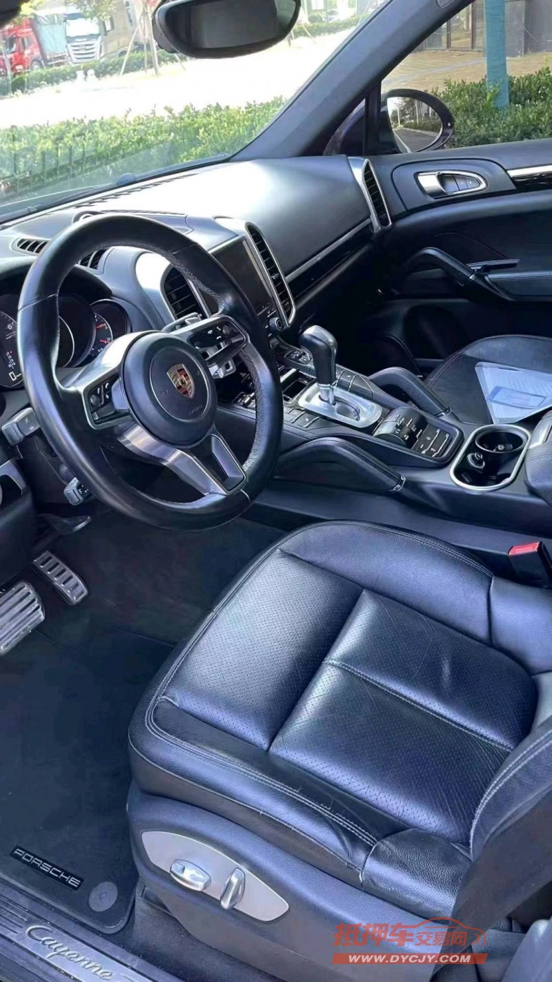 济南17年保时捷卡宴5