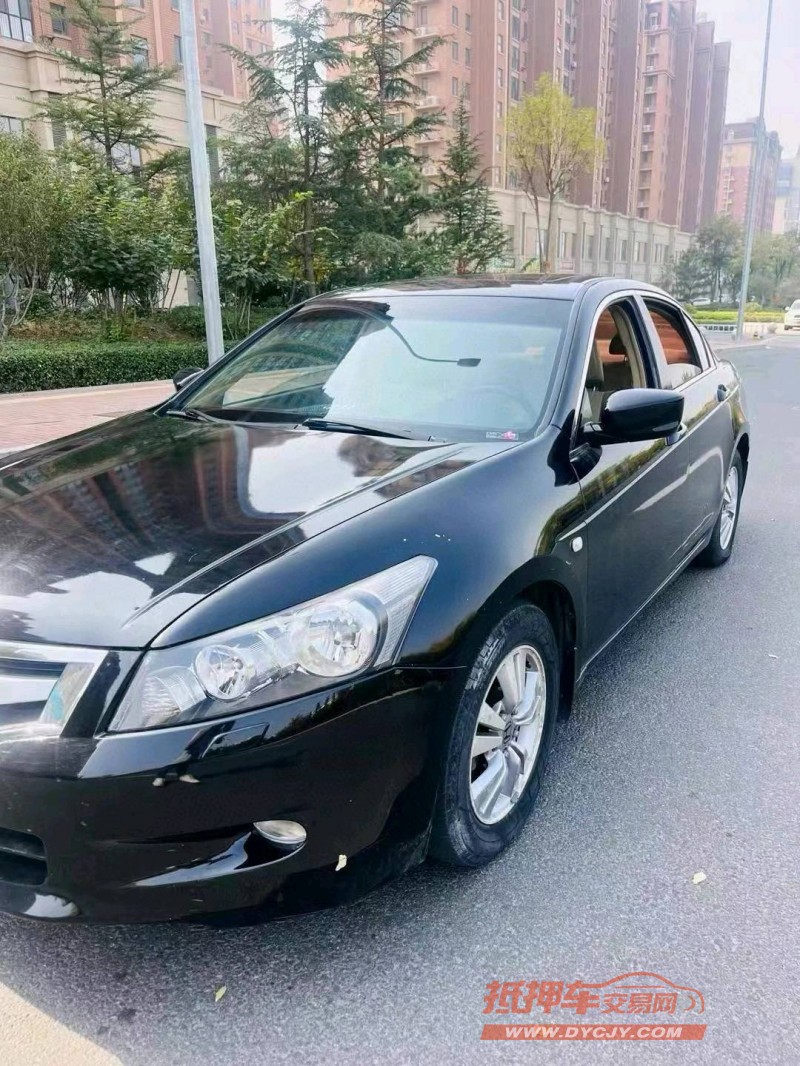 青岛10年本田雅阁3