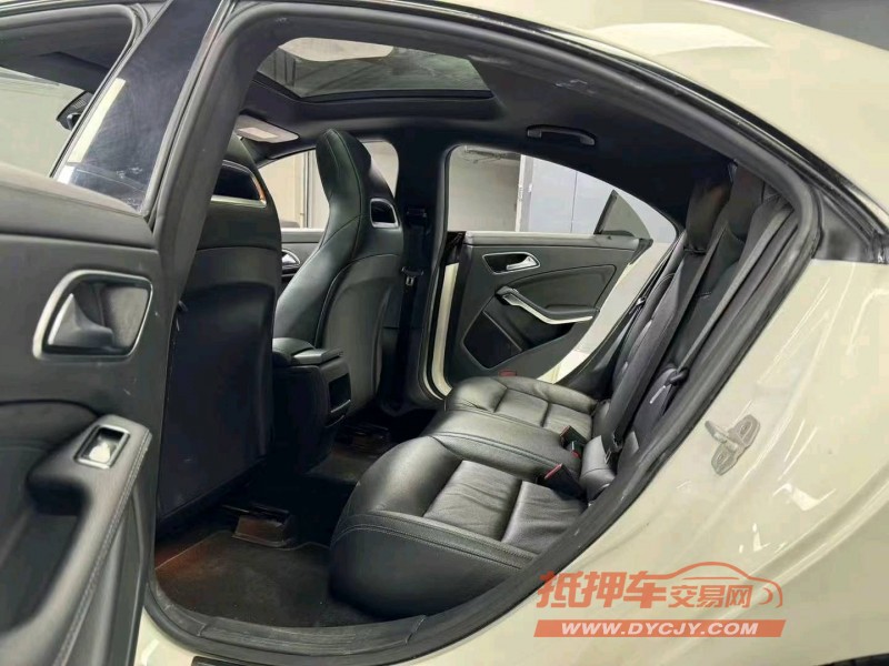 成都15年奔驰CLA4