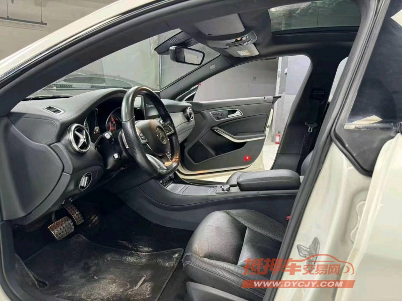 成都15年奔驰CLA9