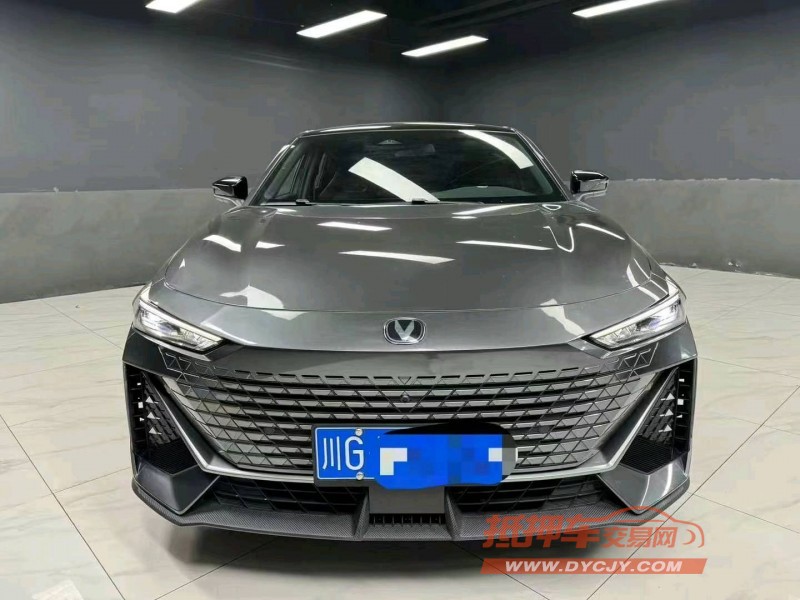 成都23年长安汽车UNI-V1