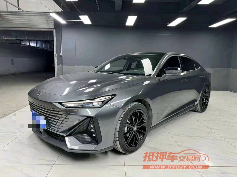 成都23年长安汽车UNI-V2