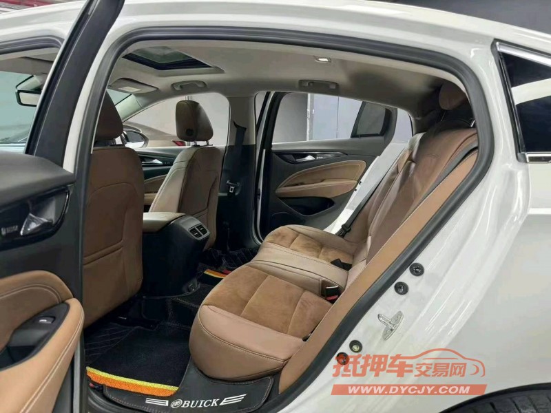 成都22年别克君威5