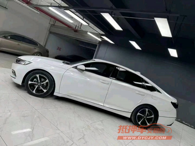 成都20年本田雅阁9