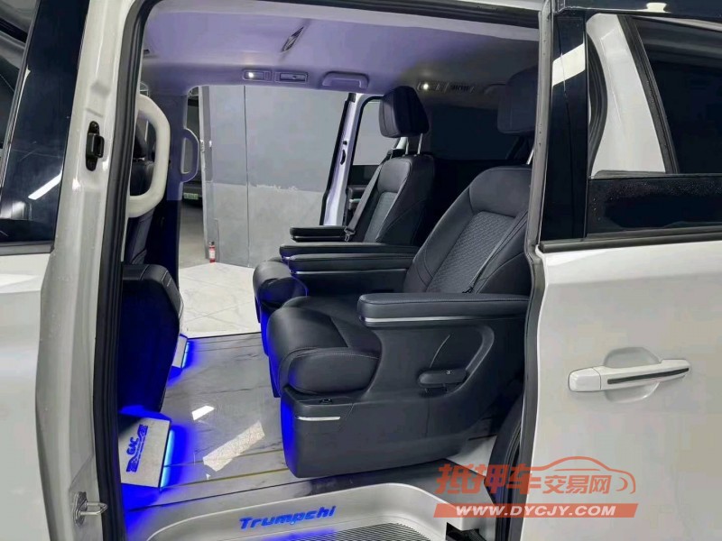 成都23年传祺M89