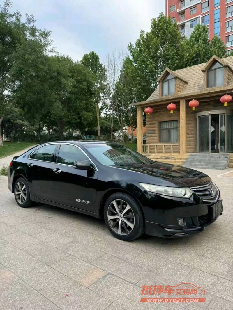 邢台12年本田思铂睿3